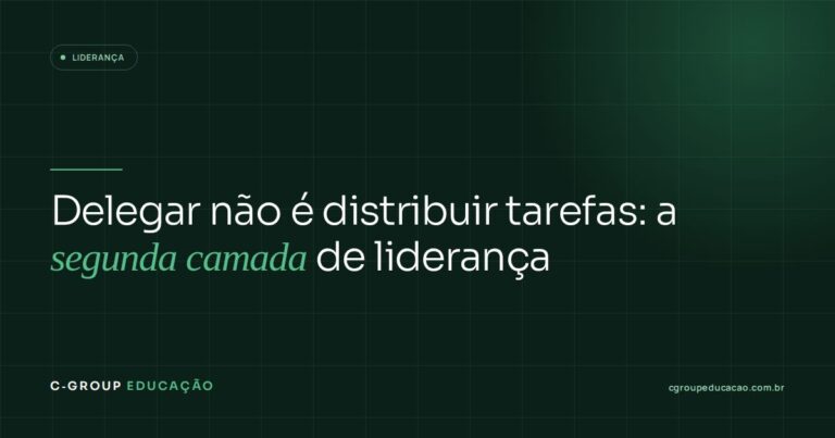 Arte editorial verde-escura com o título do artigo sobre delegar responsabilidade